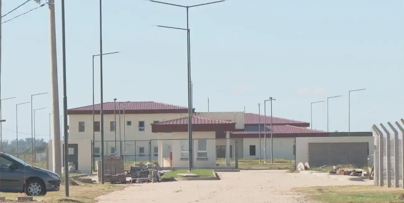 Esa será la verdadera entrada al penal, a 500 metros del ingreso actual, que da al Camino de las Moras.