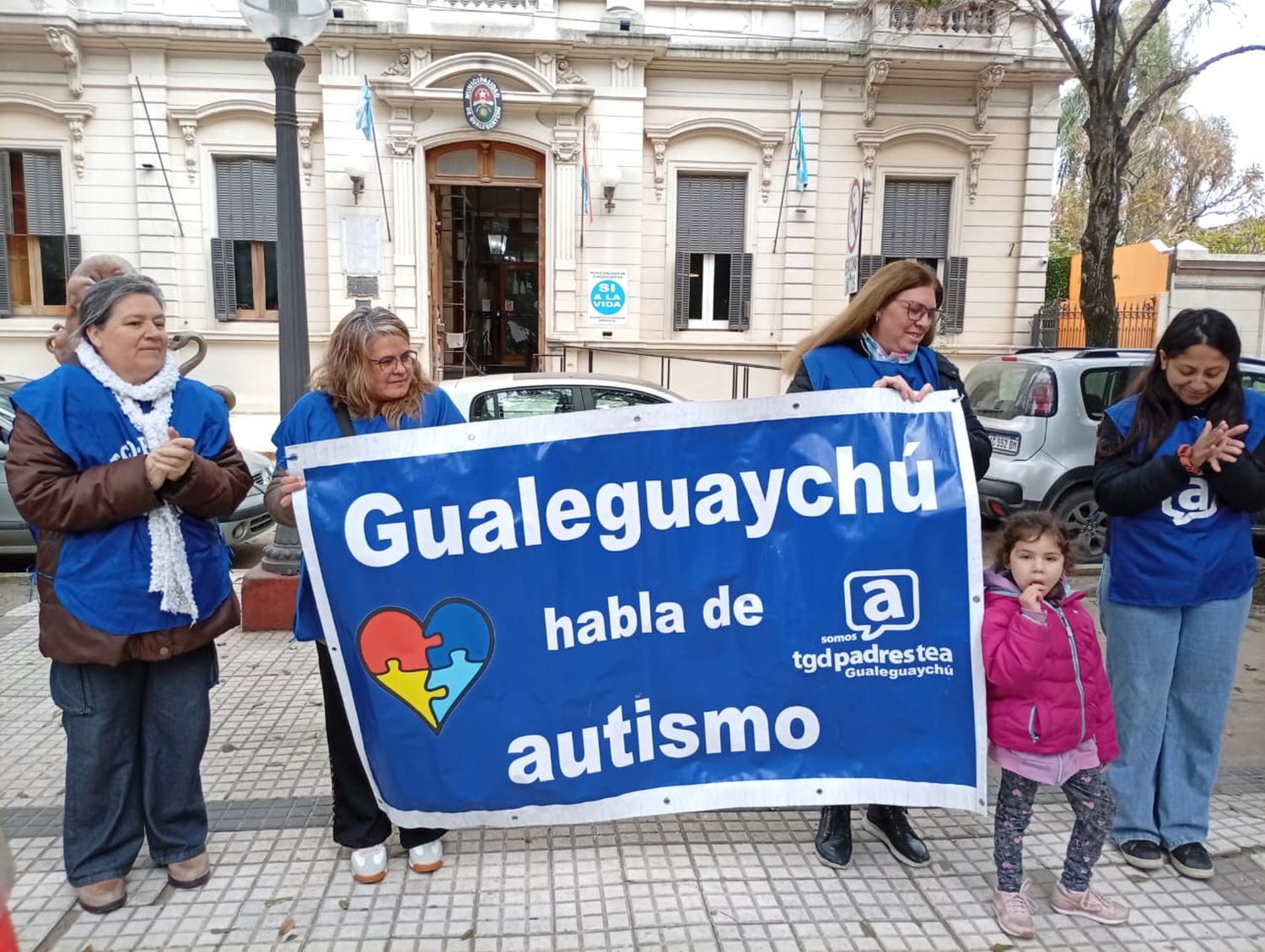 Concentración en Gualeguaychú en la previa al tratamiento de la Ley de Emergencia en Discapacidad