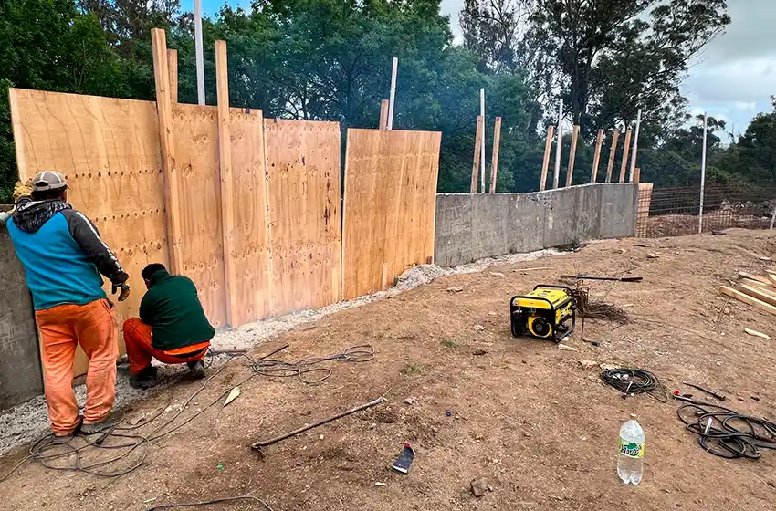 Avanzan las obras de mejoras en la curva 1 del autódromo de Balcarce