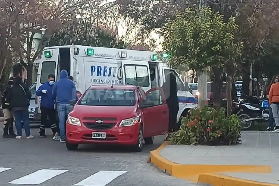 Preocupación en barrio San Martín por una señora que se descompensó y se golpeó la cara