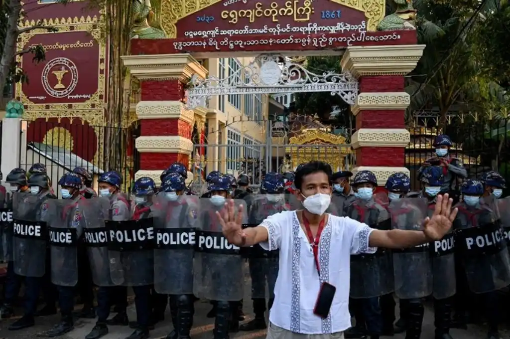 Primer muerto en Myanmar por la represión de las protestas