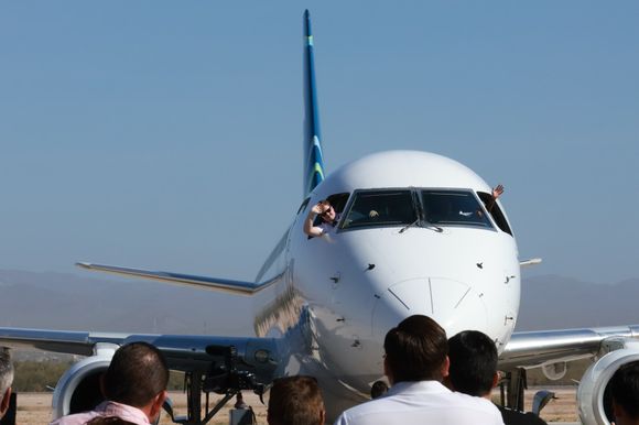 Alaska Airlines inauguró sus vuelos entre La Paz (México) y Los Ángeles