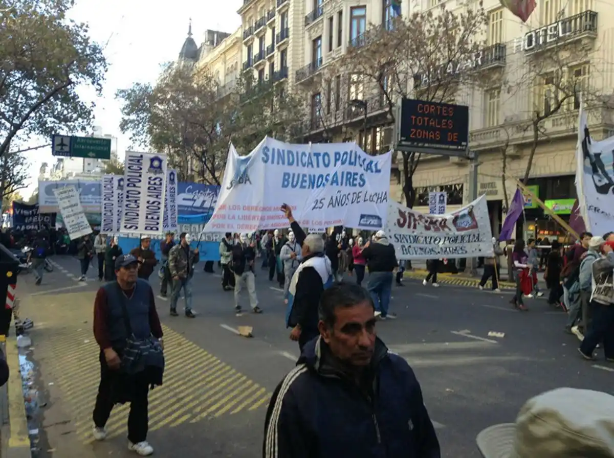 La Plata: Policías pidieron justicia por efectivos asesinados en La Matanza