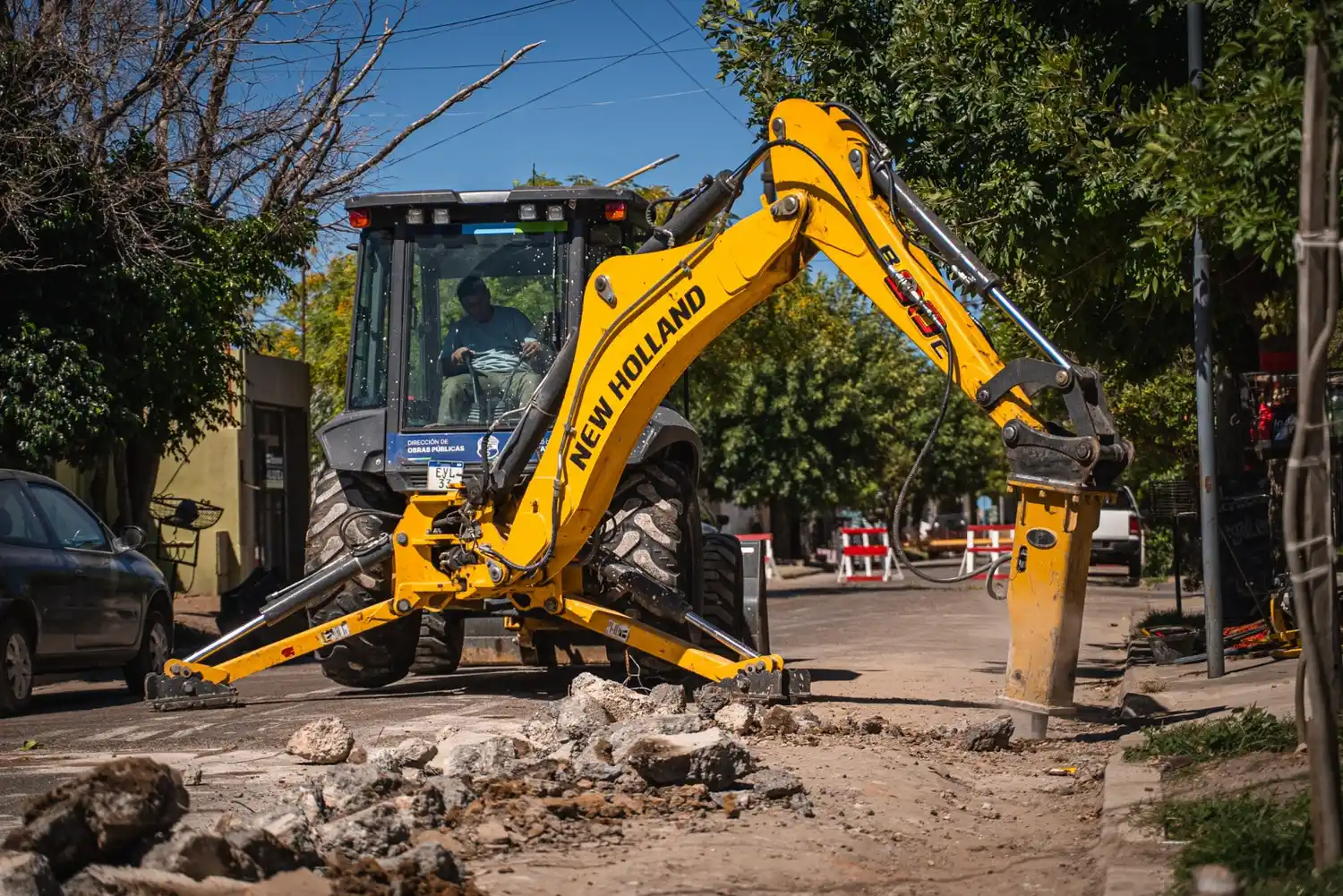 Reparan y bachean más de 250 metros de la calle España en la zona sur de la ciudad