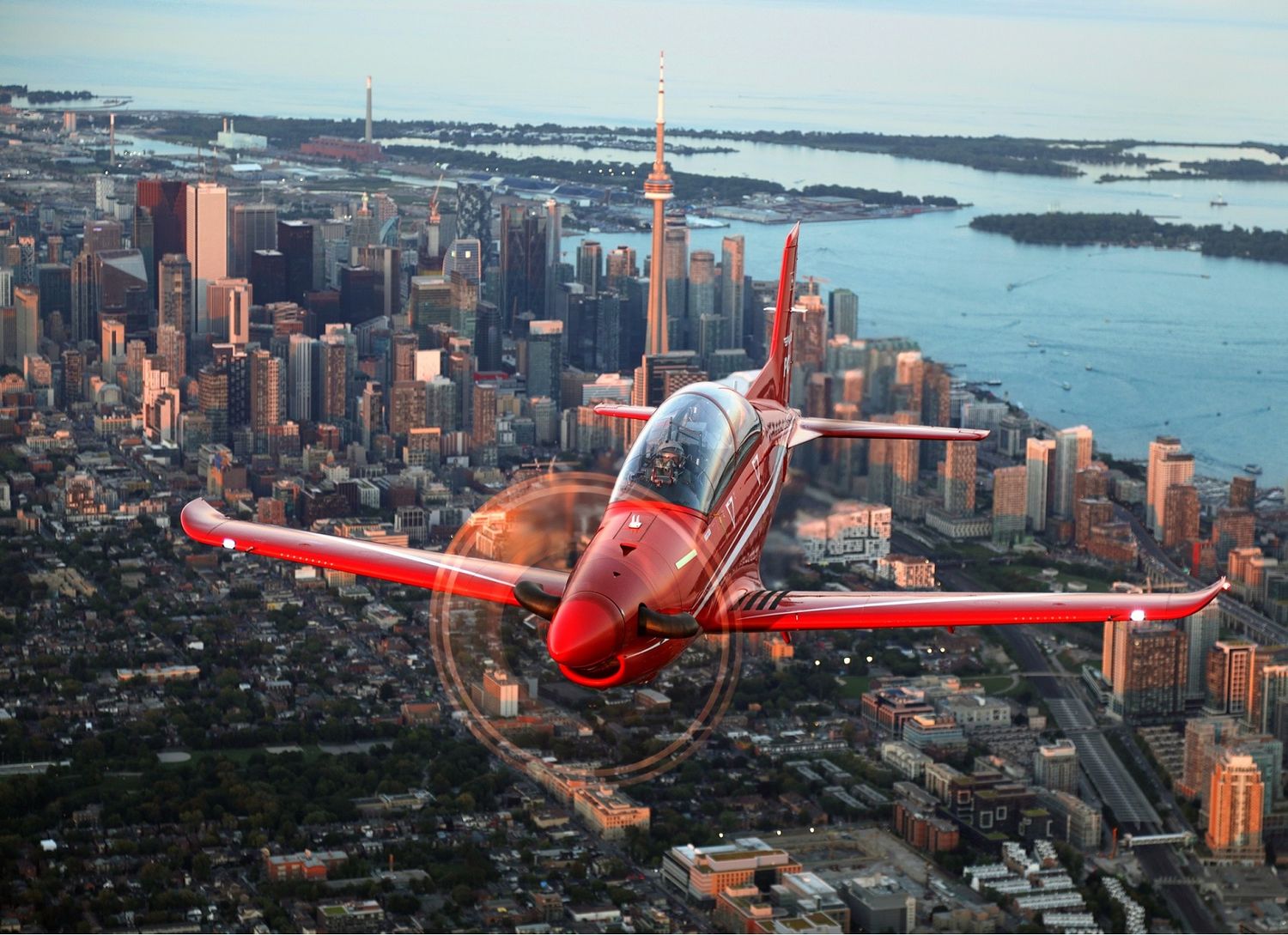 SkyAlyne and Pilatus sign contract to provide Royal Canadian Air Force with 19 PC-21 trainer aircraft