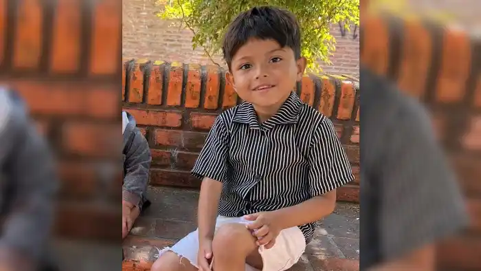 El niño ya a pasado por muchas intervenciones quirúrgicas desde muy pequeño.