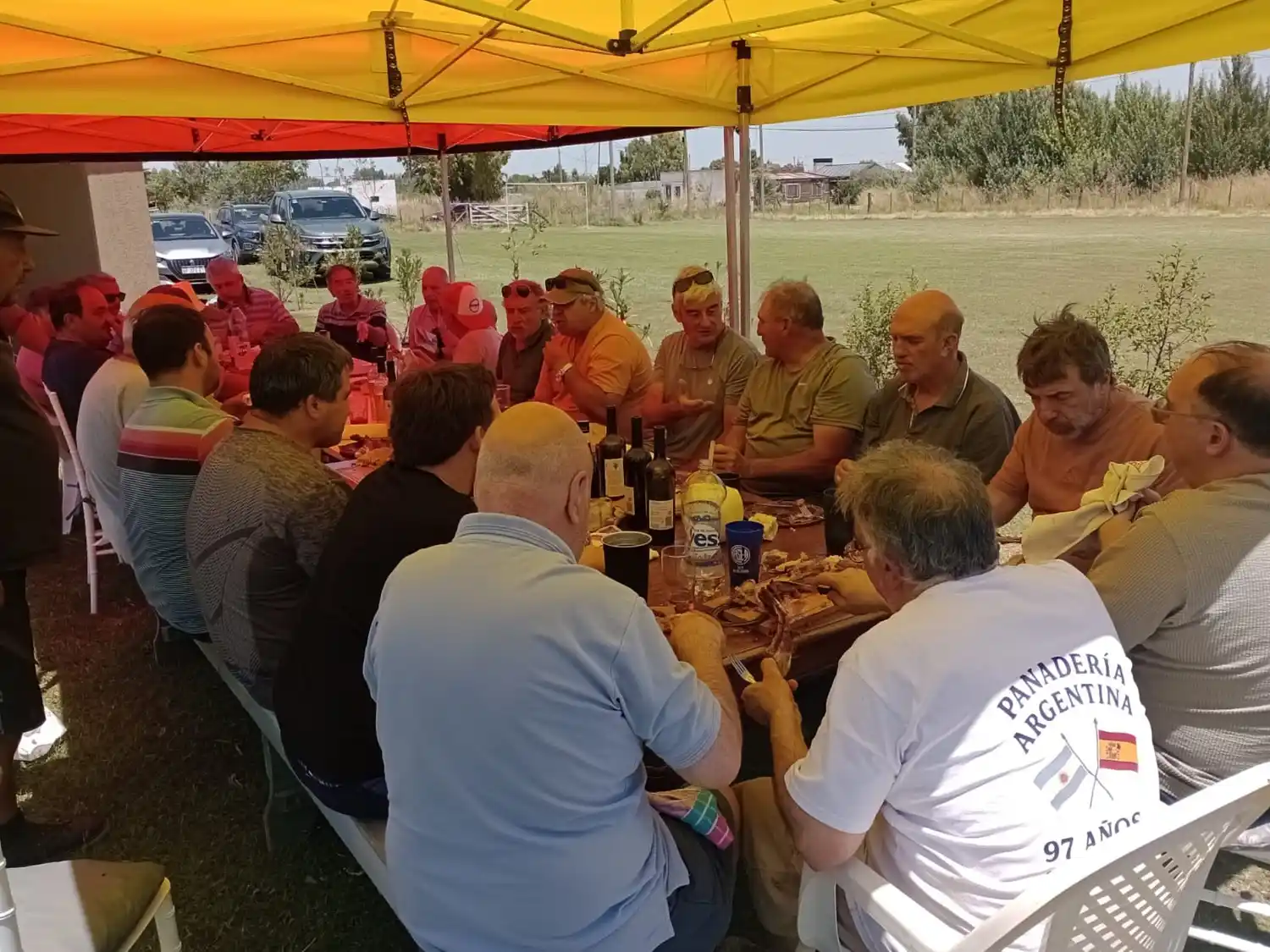 Encuentro de habitués de Confitería París en Chaves