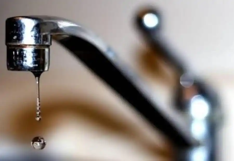 Se recomienda a los vecinos reservar agua para uso esencial