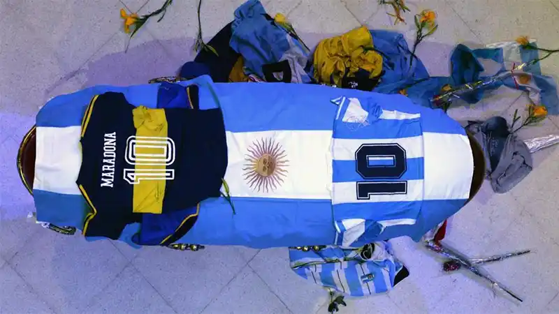 Diego Maradona, el argentino más intenso