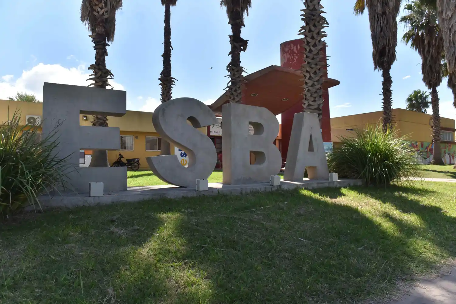 Escuela superior de Bellas Artes "Dr R. Villafañe"