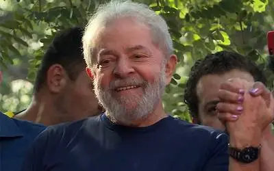 Desde la prisión, Lula felicitó a Alberto Fernández
