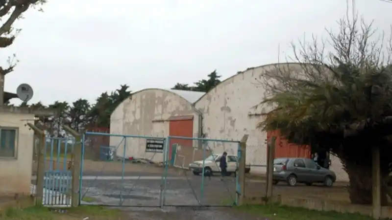 San Nicolás: 50 operarios temen por su trabajo en fábrica textil