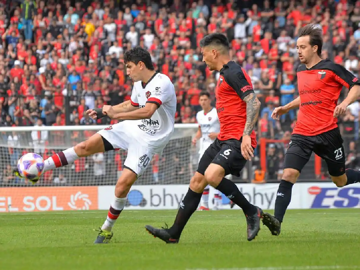 Colón dejó a Patronato al borde del descenso