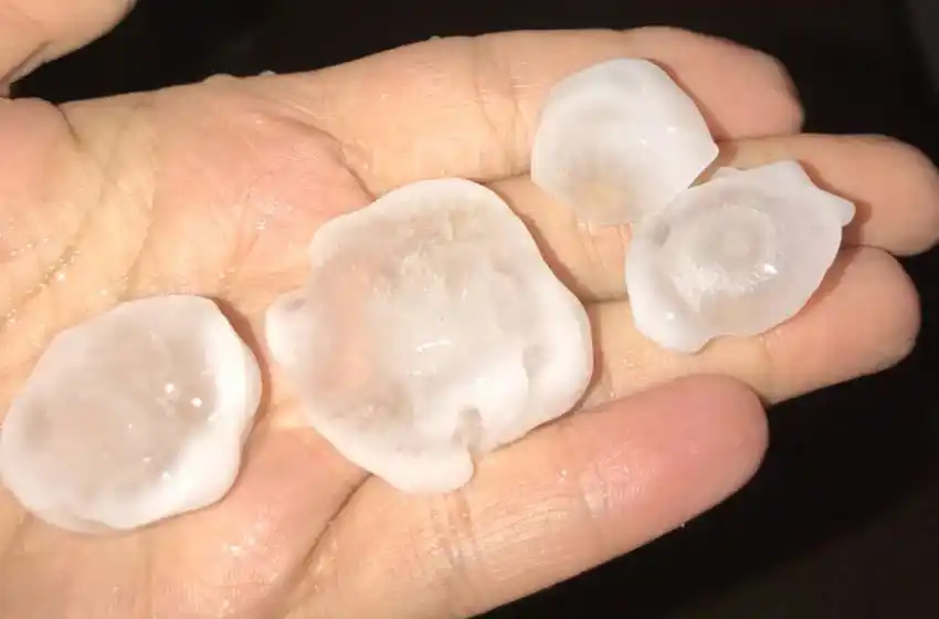 Intensa pedrada azotó la ciudad de Santa Fe