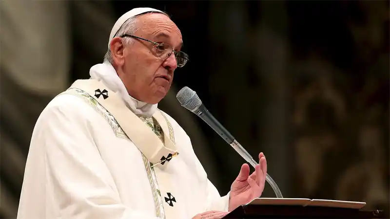 El Papa pidió "morderse la lengua" antes de hablar mal de un vecino