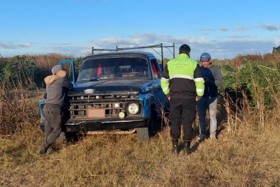 Se infraccionó a un vecino que arrojaba basura en un espacio público