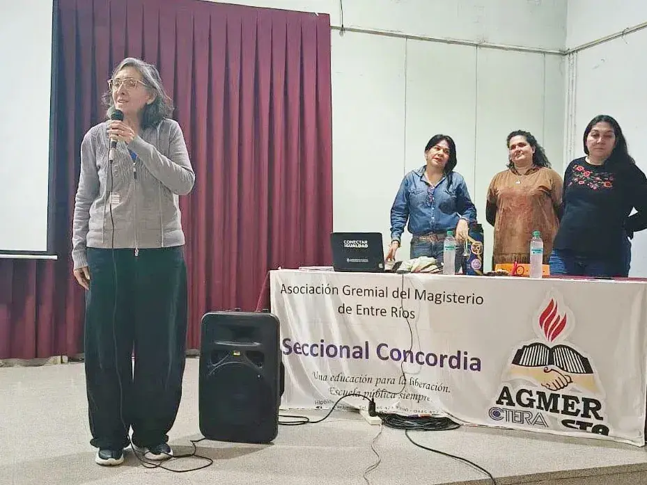 Se realiza en Concordia una charla para quienes dan sus primeros pasos en la docencia