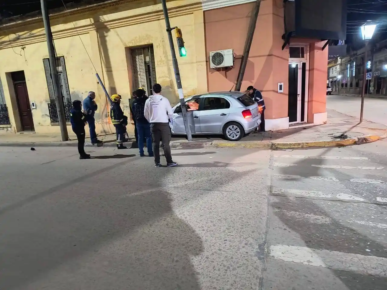 Choque en pleno centro durante la madrugada