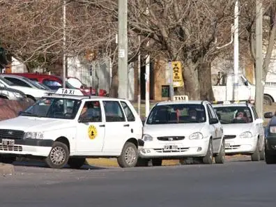 Taxistas pidieron un incremento del 20 por ciento en la tarifa