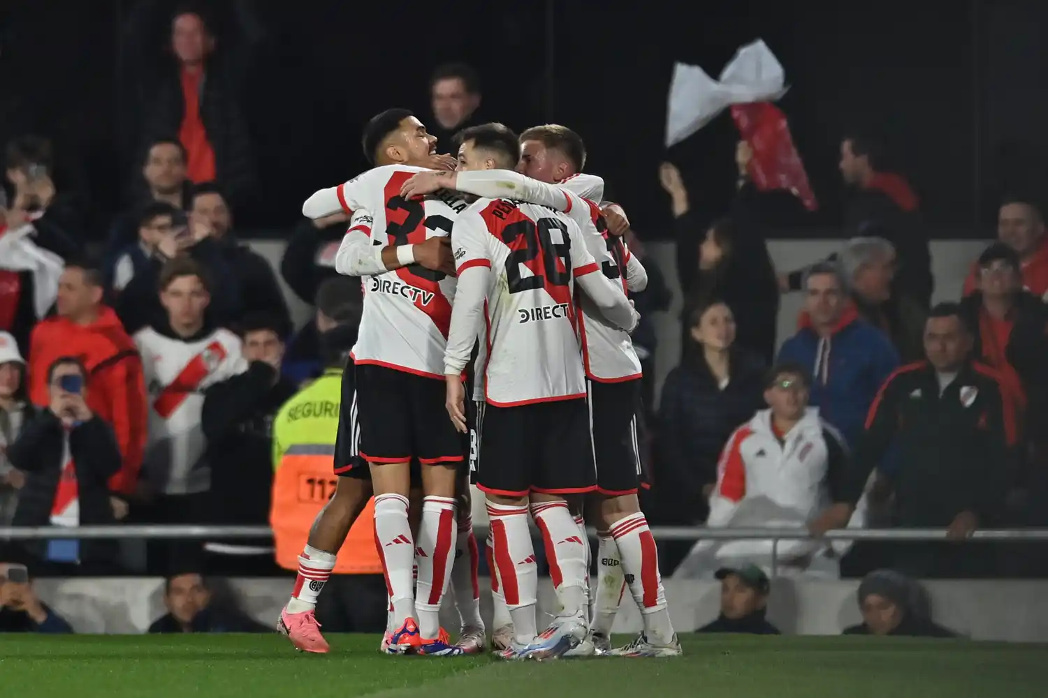 River juega en La Plata, en busca de su consolidación