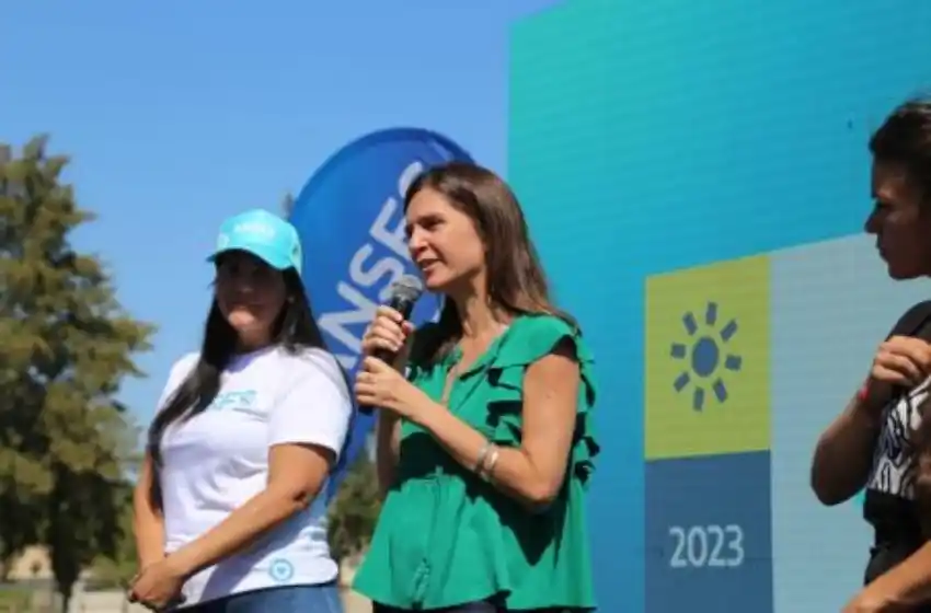 Fernanda Raverta estuvo en la presentación de ANSES Verano 2023