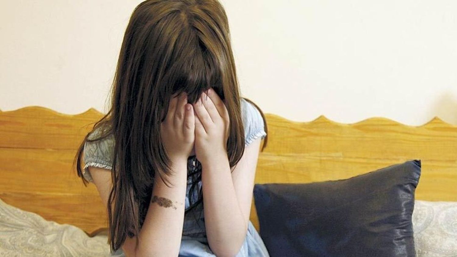 Leyó el diario íntimo de su hijita y descubrió lo peor