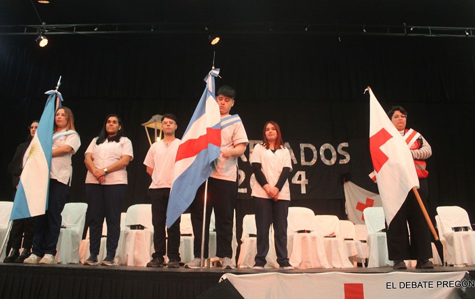 La ceremonia se realizó en el auditorio municipal "Mario Alarcón Muñiz".