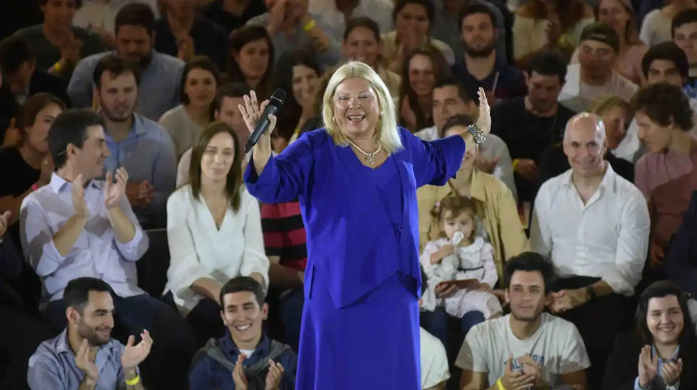 Los festejos de Carrió tras el pedido de detención  de Julio de Vido