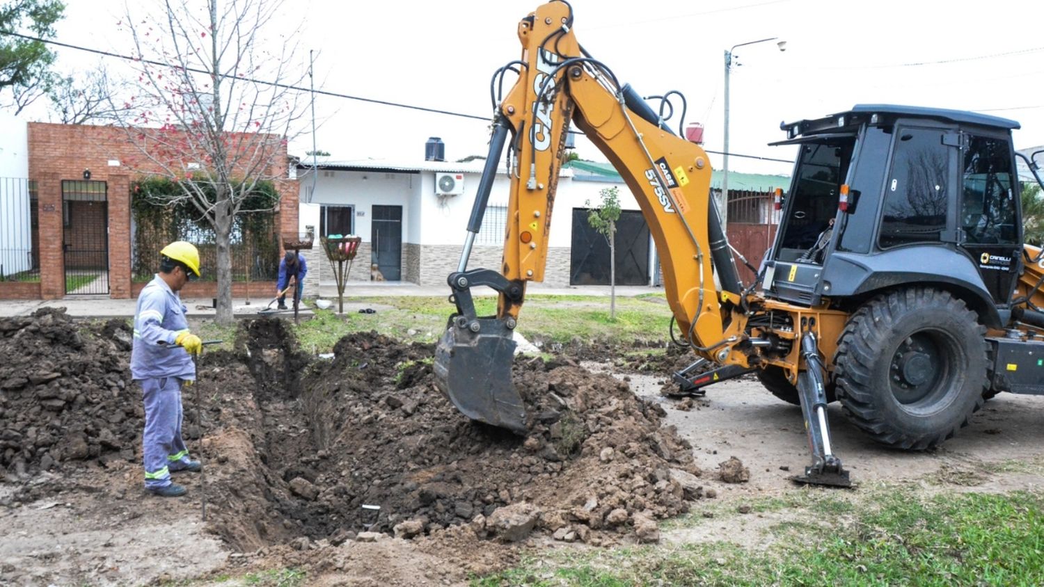 Reconquista avanza en la extensión de la red de agua potable