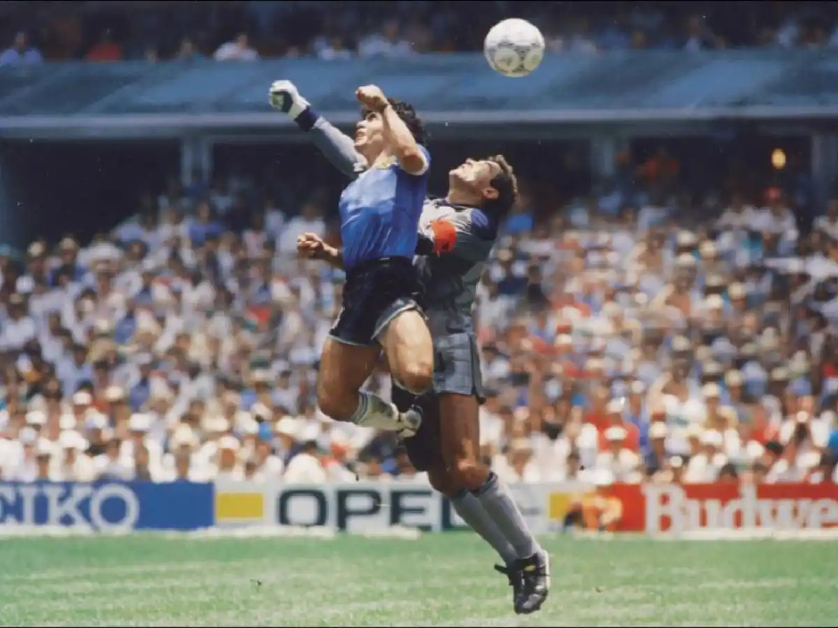 Maradona y otra subasta especial