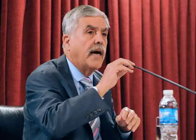 Cortes de luz: De Vido anunció que el Gobierno va a "capitalizar las inversiones que se hicieron en la red"