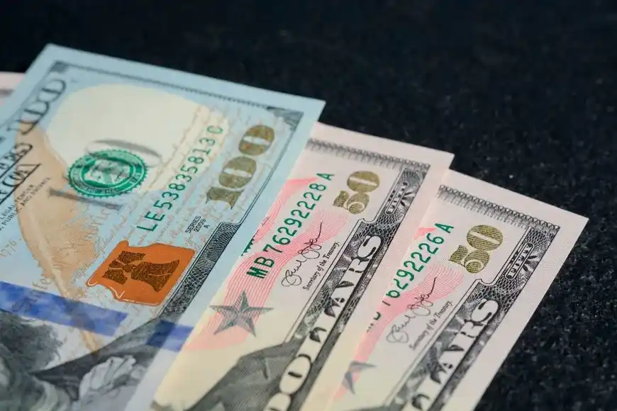 El dólar informal acumula un descenso de $35 en lo que va de la semana.