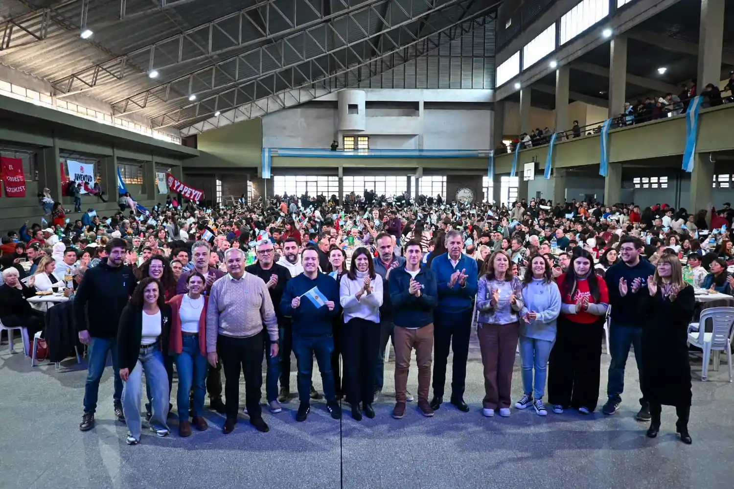Unidas y protagonismo: multitudinario encuentro patrio del socialismo santafesino con la mirada puesta en el futuro