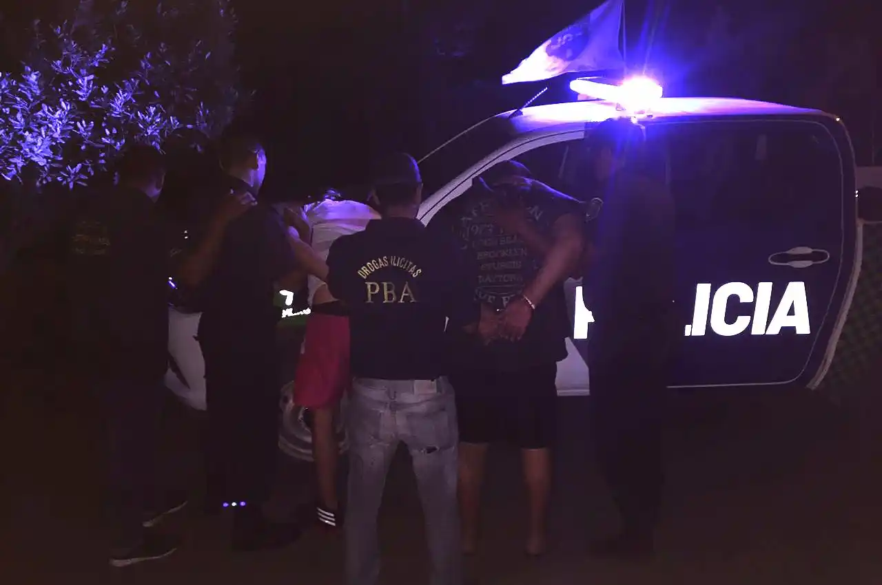 Aprehendieron a dos hombres con droga en Valeria del Mar