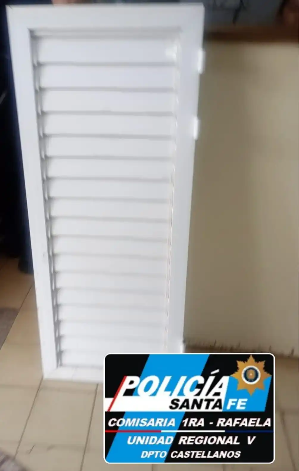 ventana y chapas robadas - 2