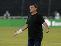 Falcioni ultima detalles para recibir al puntero