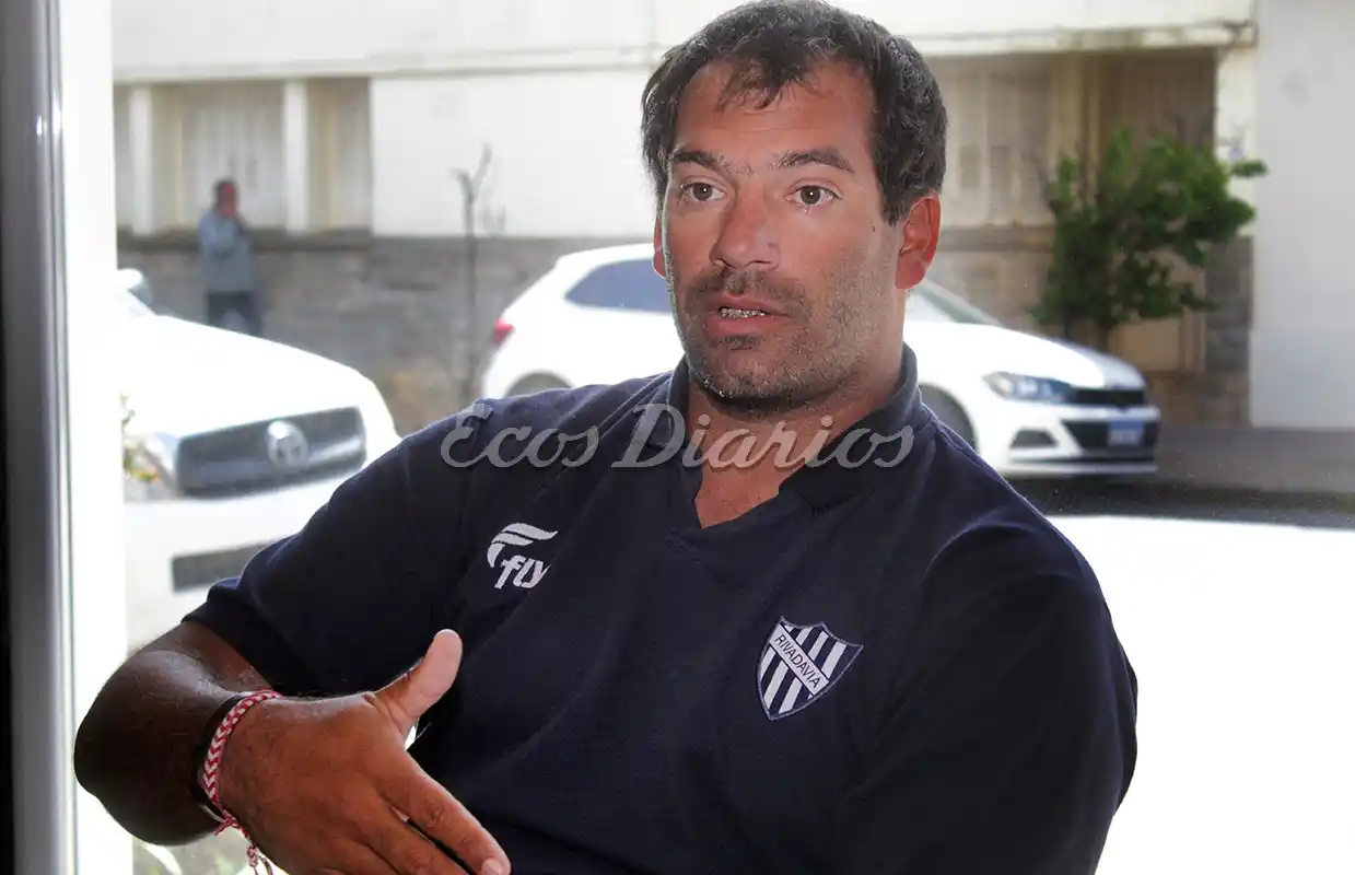 Mauro Mazzucchelli, coach de Rivadavia
