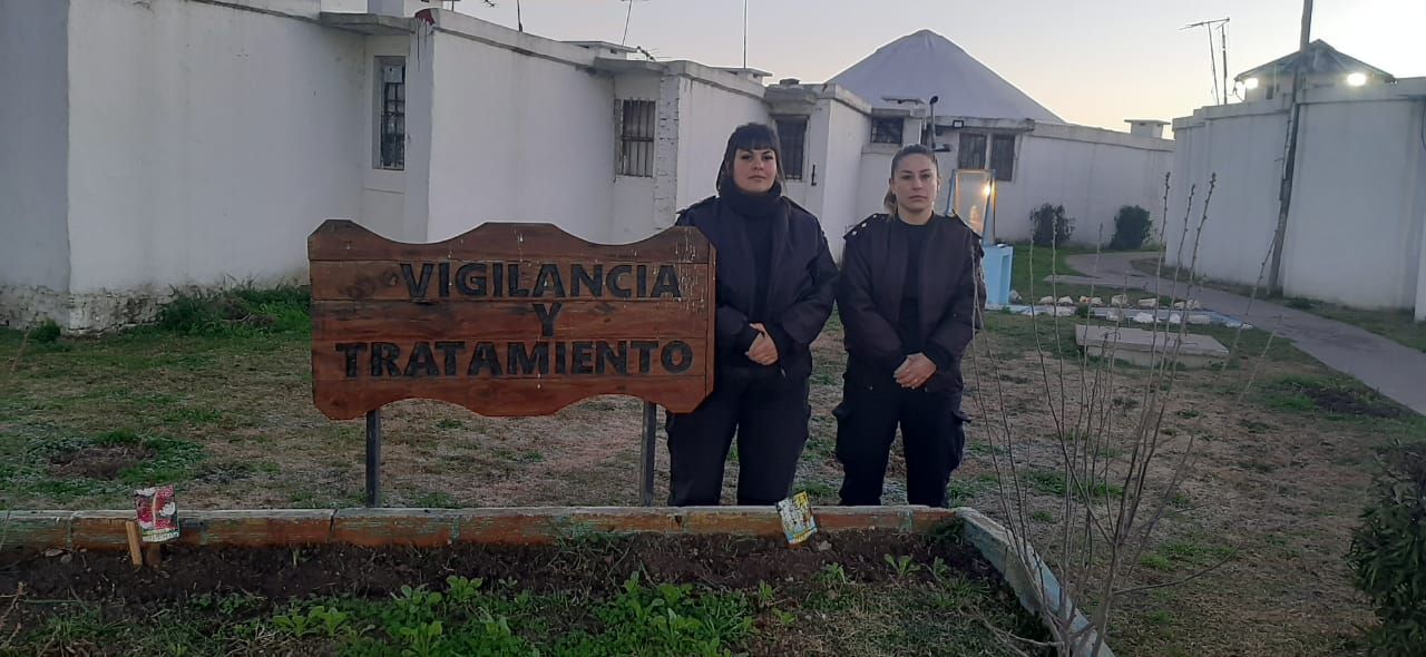 Histórico: dos oficiales penitenciarias fueron designadas como inspectoras de vigilancia en una cárcel de hombres