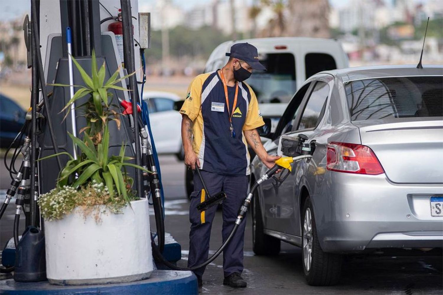 Tras la reapertura de los puentes, fuerte caída de las ventas de combustibles en estaciones de servicio de Paysandú