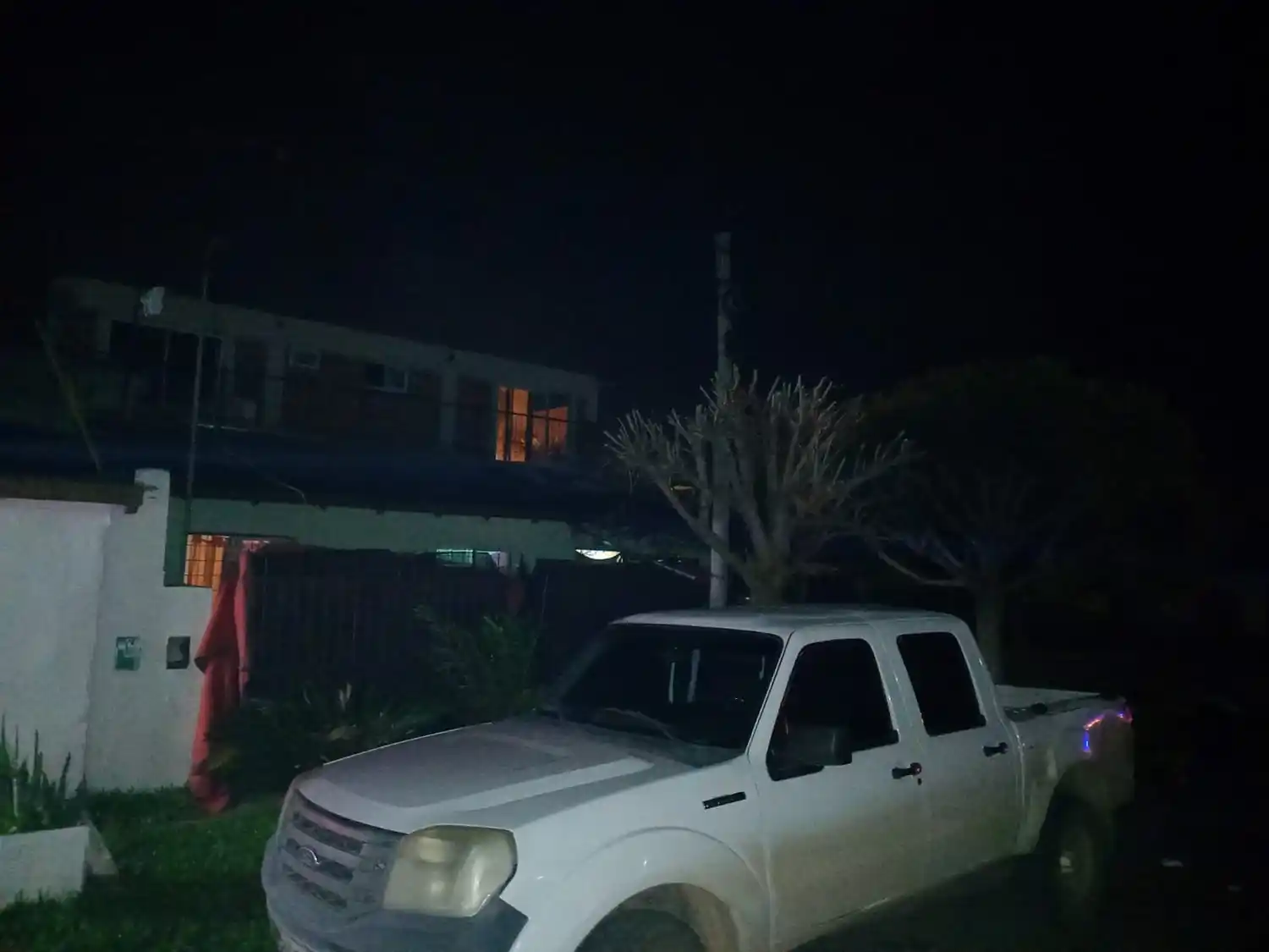 La División Drogas Ilícitas encabezó el operativo en Cabrera y Casella.