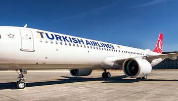 "Suma de errores": Así fue la peligrosa maniobra que terminó en tailstrike de un A321neo en Praga