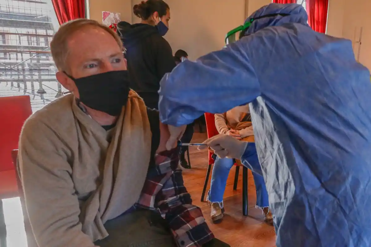 Vacunación libre en el Corsódromo: fueron sólo 351 mayores de 40 años