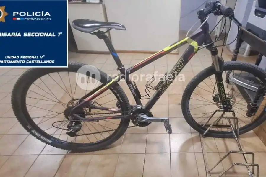 Tiraron al suelo a un joven para robarle la bicicleta