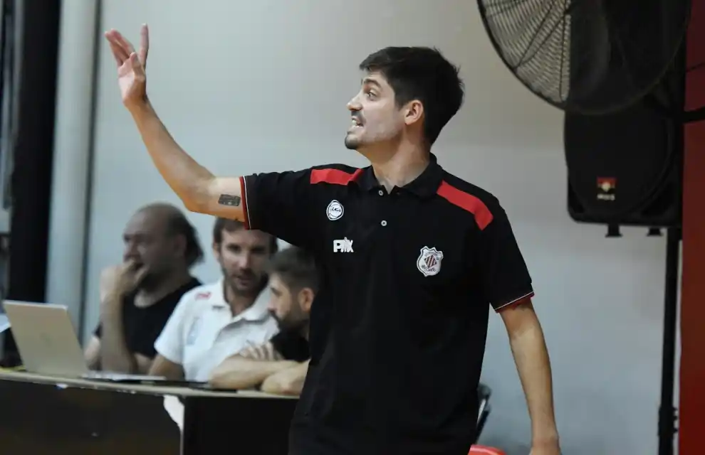 Quilmes tuvo un durísimo partido y perdió ante Pergamino