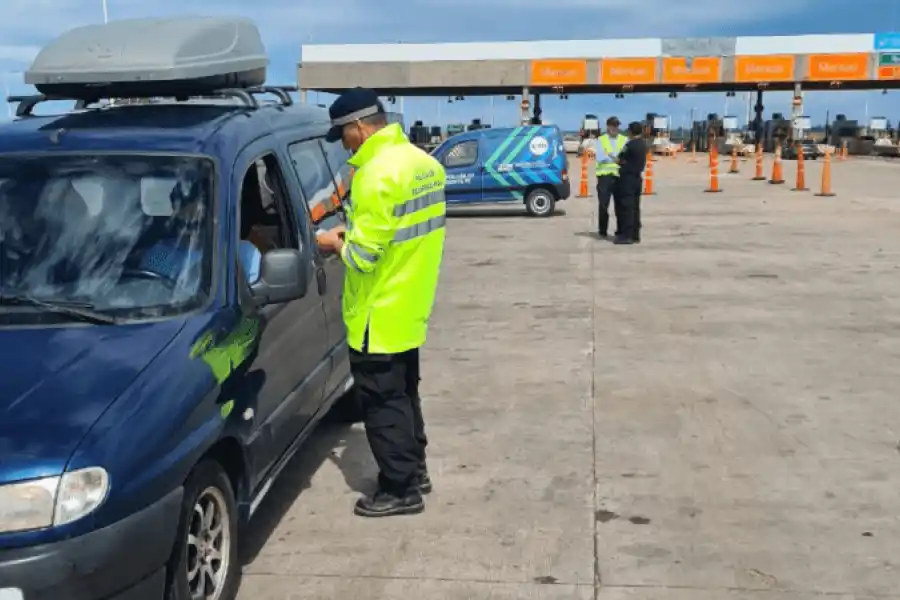 Muchas dudas tras el DNU de Milei por la RTO: ¿qué pueden exigir en un control de tránsito?