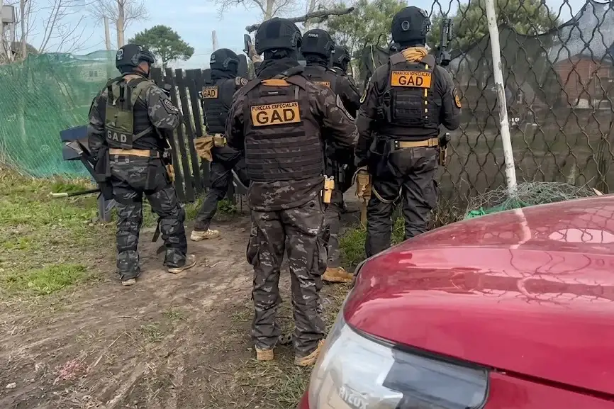 El procedimiento se originó en Isla Joinville al 1000 a partir de la denuncia de un vecino.