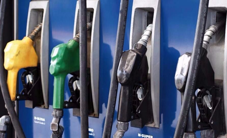YPF baja 1,5% el precio de la nafta desde la medianoche de este jueves