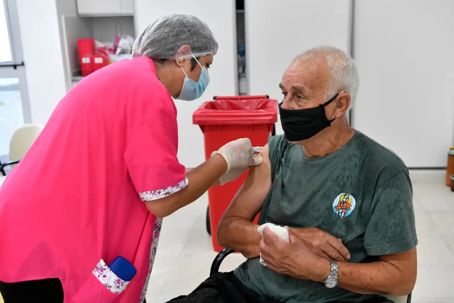 Se aplicaron más de 10 mil dosis durante la última semana