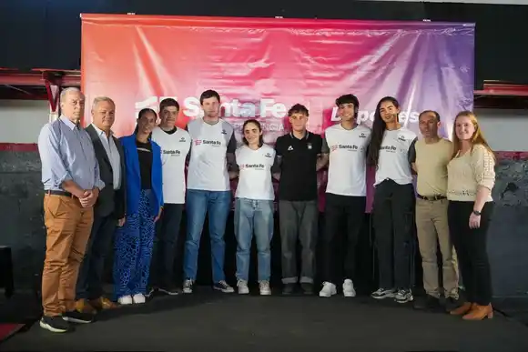 Provincia entregó becas a más de 130 deportistas