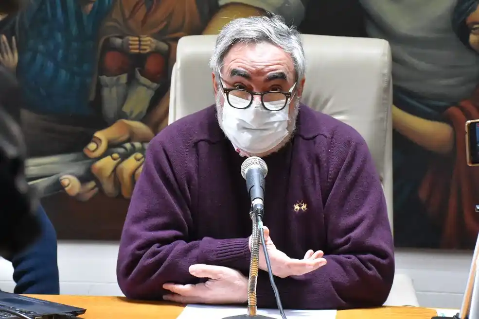 El Intendente Miguel Fernández anunció que ya están fabricando el ibuprofeno para inhalar en Trenque Lauquen